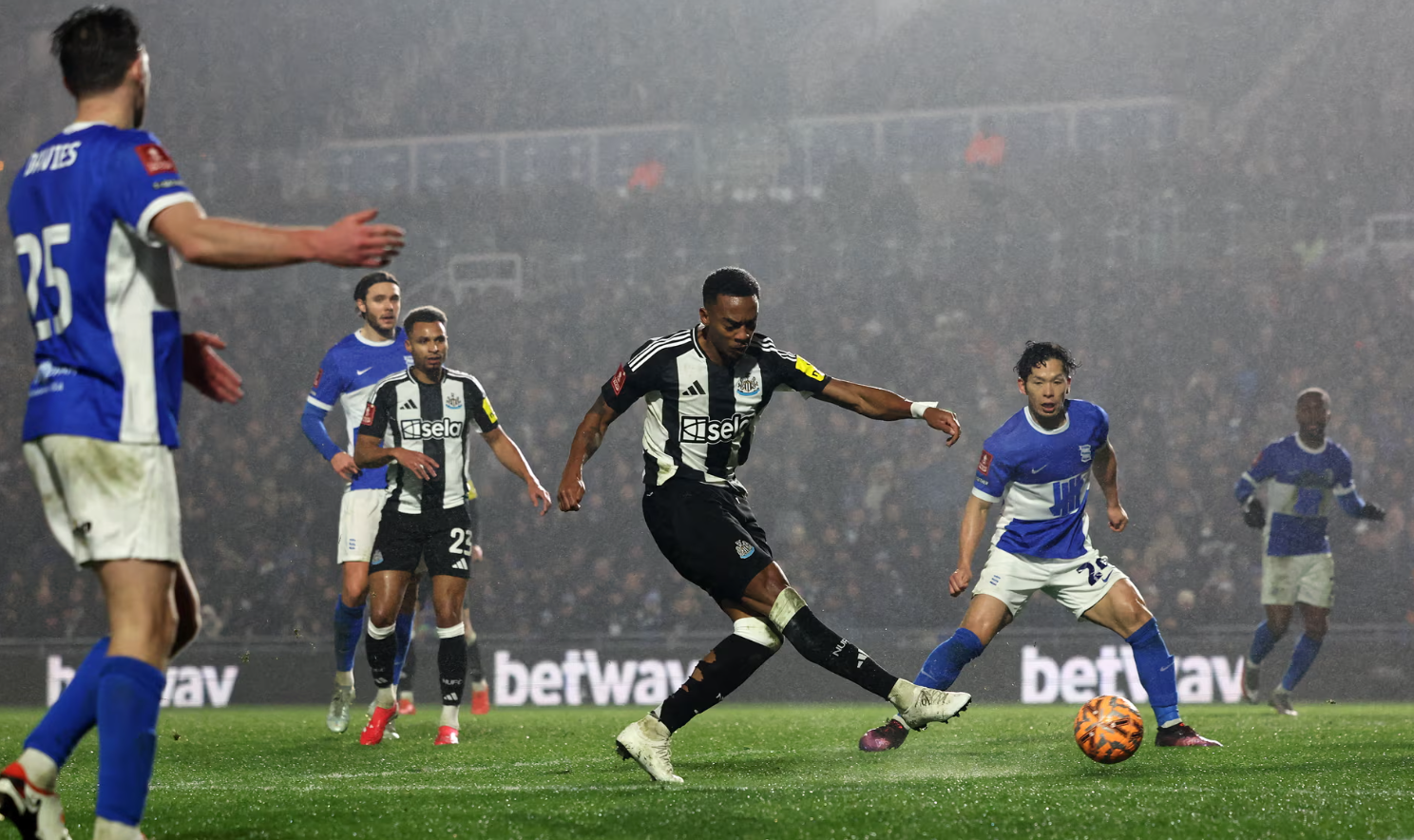 Birmingham City vs Newcastle United (00:45 – 09/02) | Xem lại trận đấu